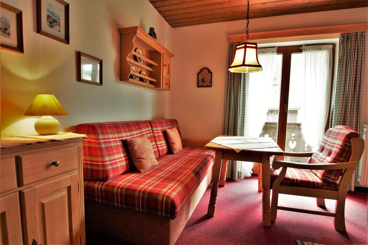 Ferienhaus Waldwinkl Hotel Грайнау Екстериор снимка